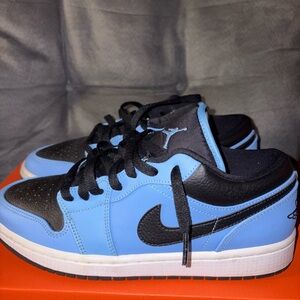 Jordan 1 Low UNC